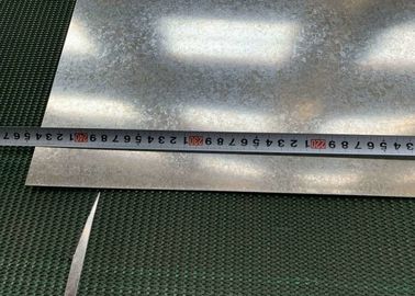 購入 外壁の熱いすくい電流を通された亜鉛シートのための1250mmの幅の大きいスパンコール online manufacture