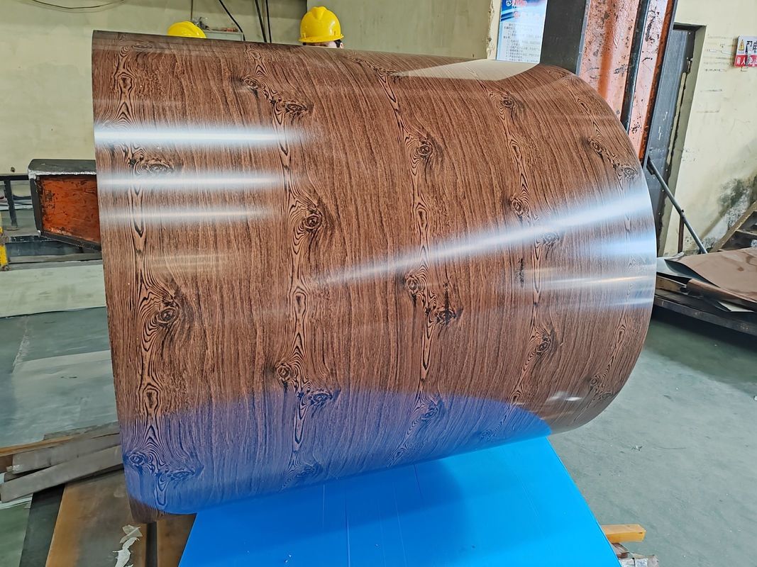 PVDF プリペイント カーラー ステール コイル 幅 700 ′′1250mm 耐力 180 ′′320MPa 建設パネルおよび外装用