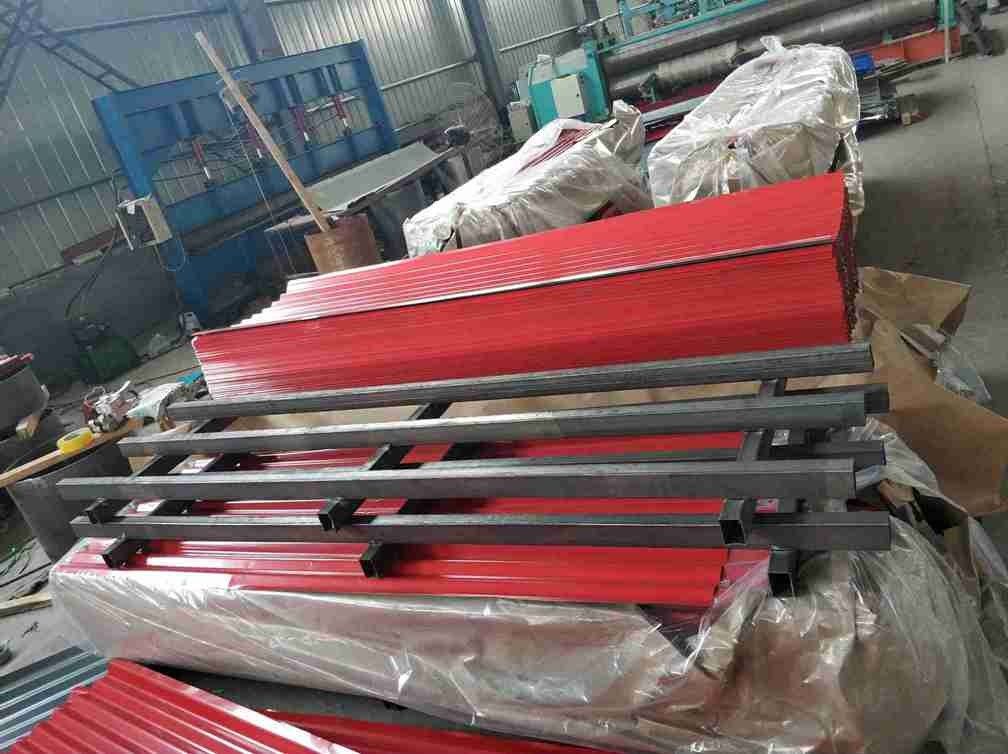 JIS G3322 CGLCC ASTM A792 プリペイントされたゴロゴロ鋼製屋根シート 1500~3800mm 屋根や壁カバー用の長さ
